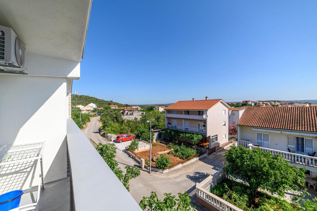 Apartman More Шибеник Экстерьер фото