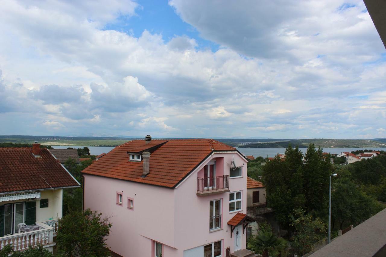 Apartman More Шибеник Экстерьер фото
